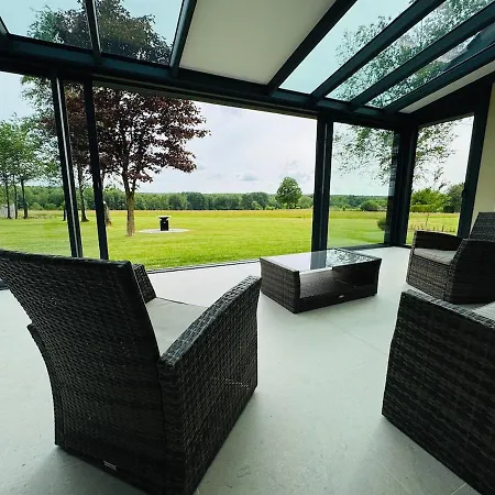 Pavillon Le 28 *